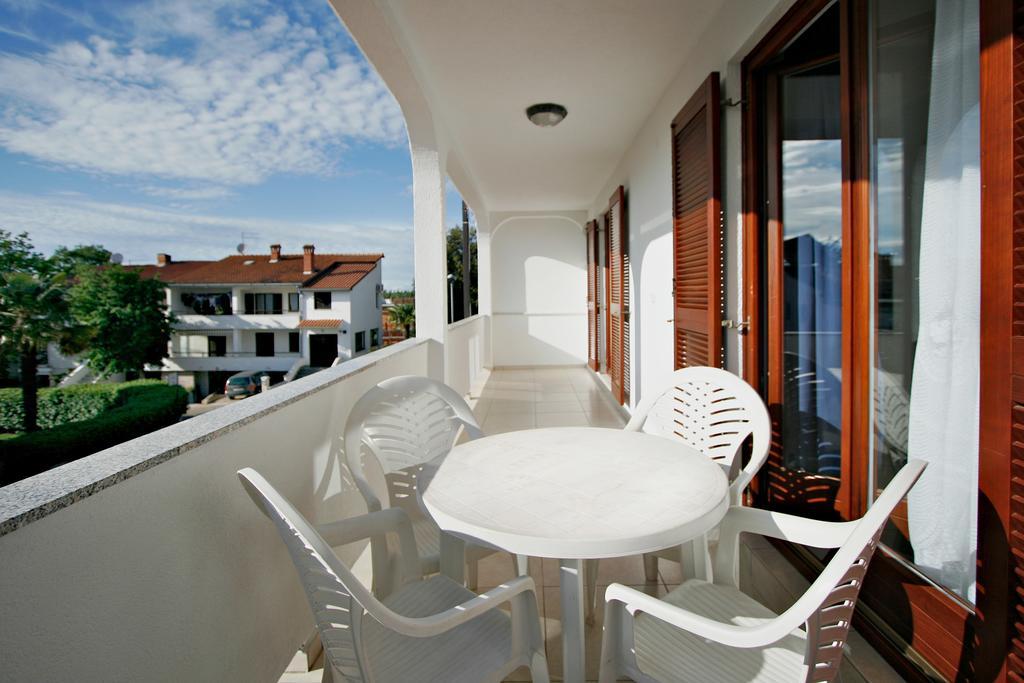 Apartments Ava Poreč Dış mekan fotoğraf
